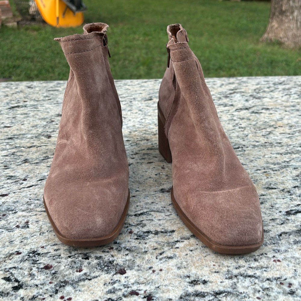 Brown heel boots